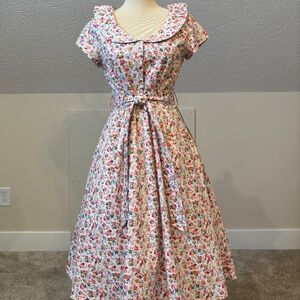 NWT Lindy Bop Floral Dress Small
